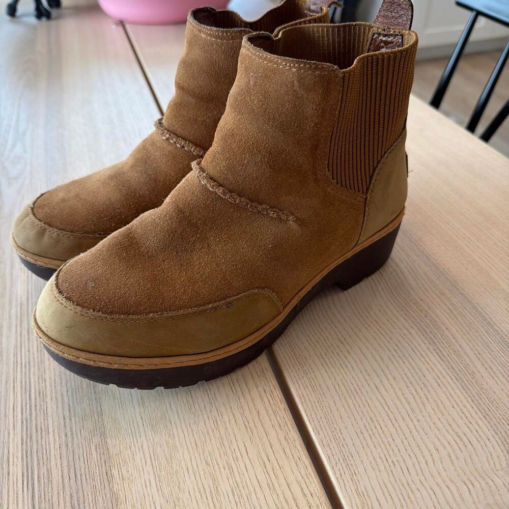 Womens ugg brown suede ankle